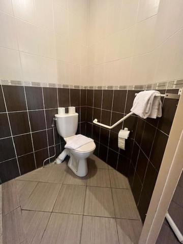 Hotel Le Juliano Carbon-Blanc Екстер'єр фото