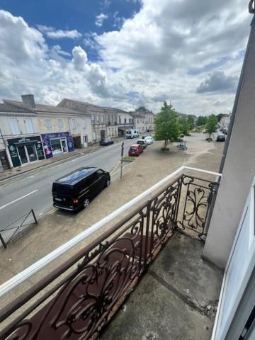 Hotel Le Juliano Carbon-Blanc Екстер'єр фото